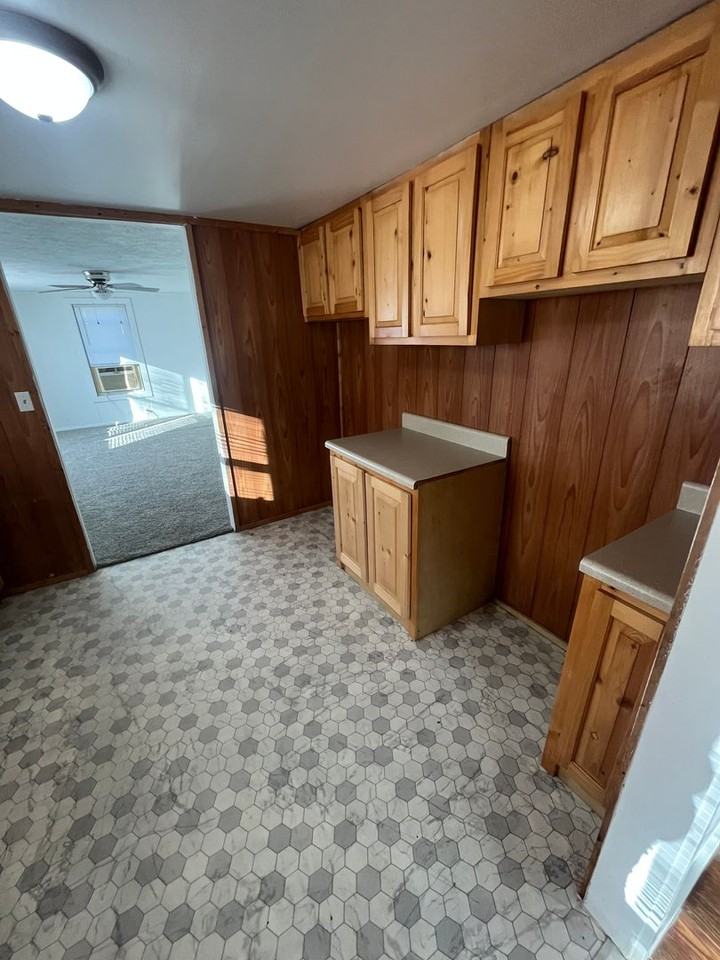 513 S 1st St - Photo 2 of 14