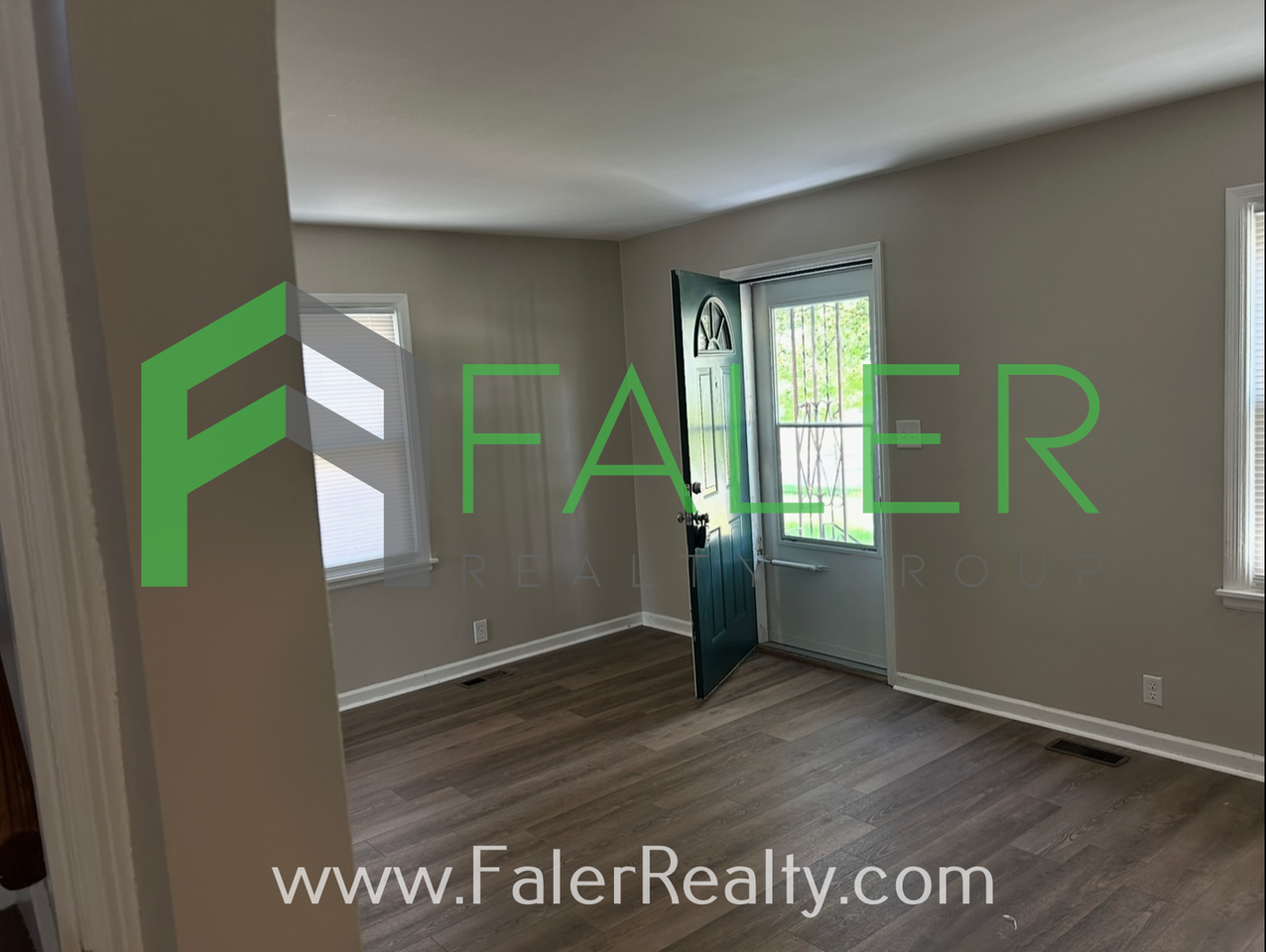 4405 Elliot Ave - Photo 2 of 11