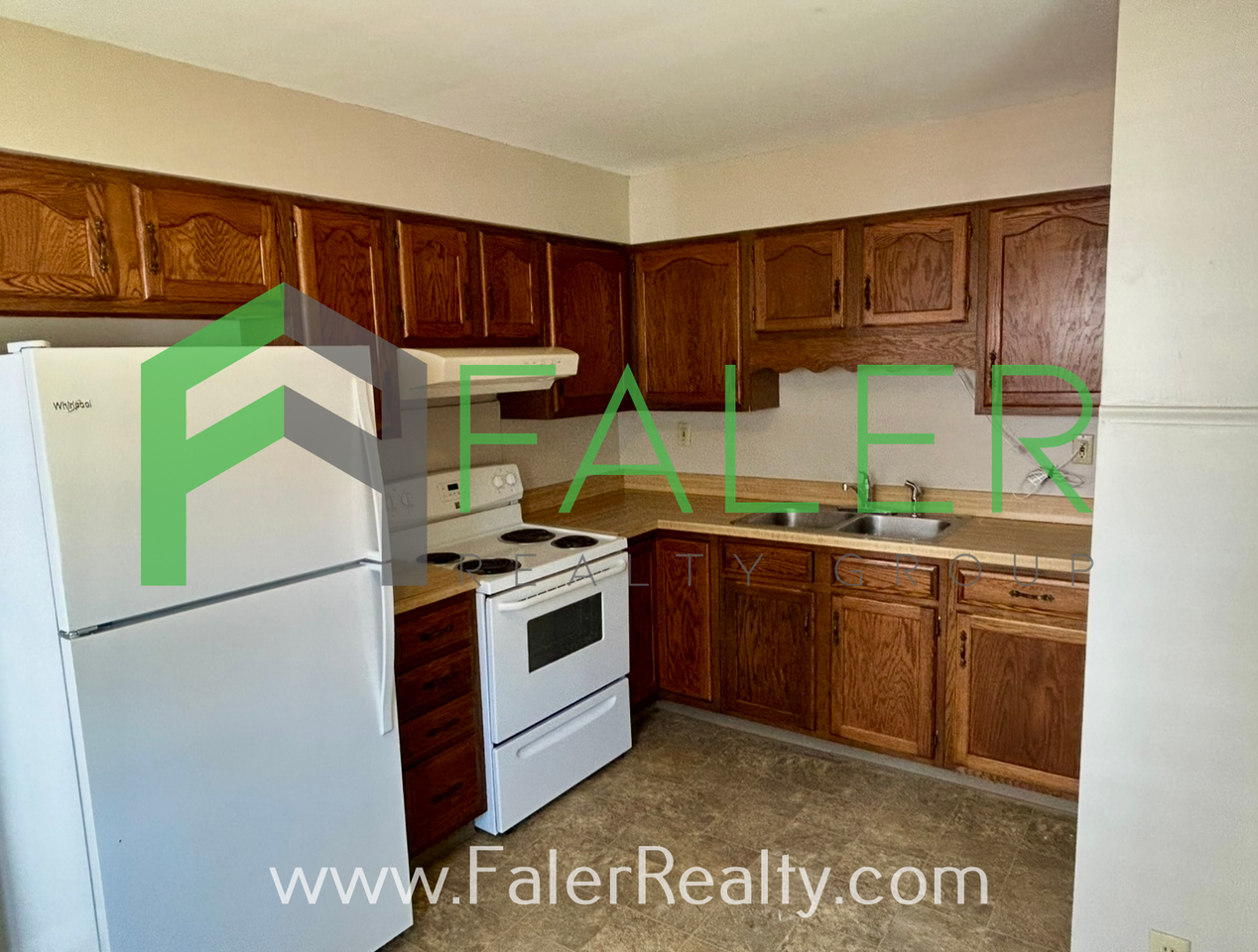 4405 Elliot Ave - Photo 3 of 11