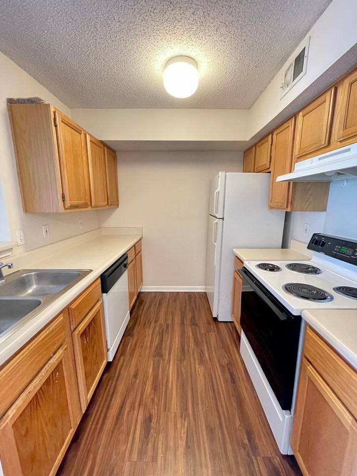 4009 Dancing Cloud Ct #40 - Photo 3 of 18