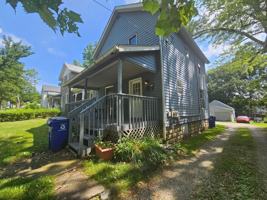 featured image of 449 S Prospect St