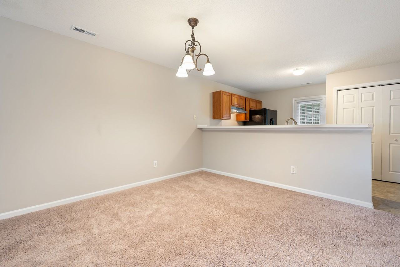 2253 Violet Bluff Ct - Photo 5 of 18