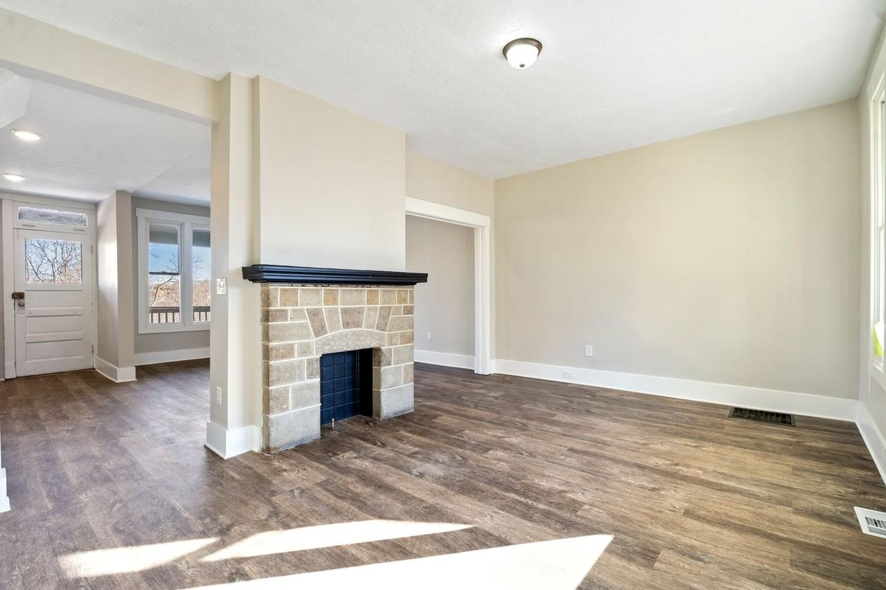 329 Quincy Ave - Photo 4 of 26