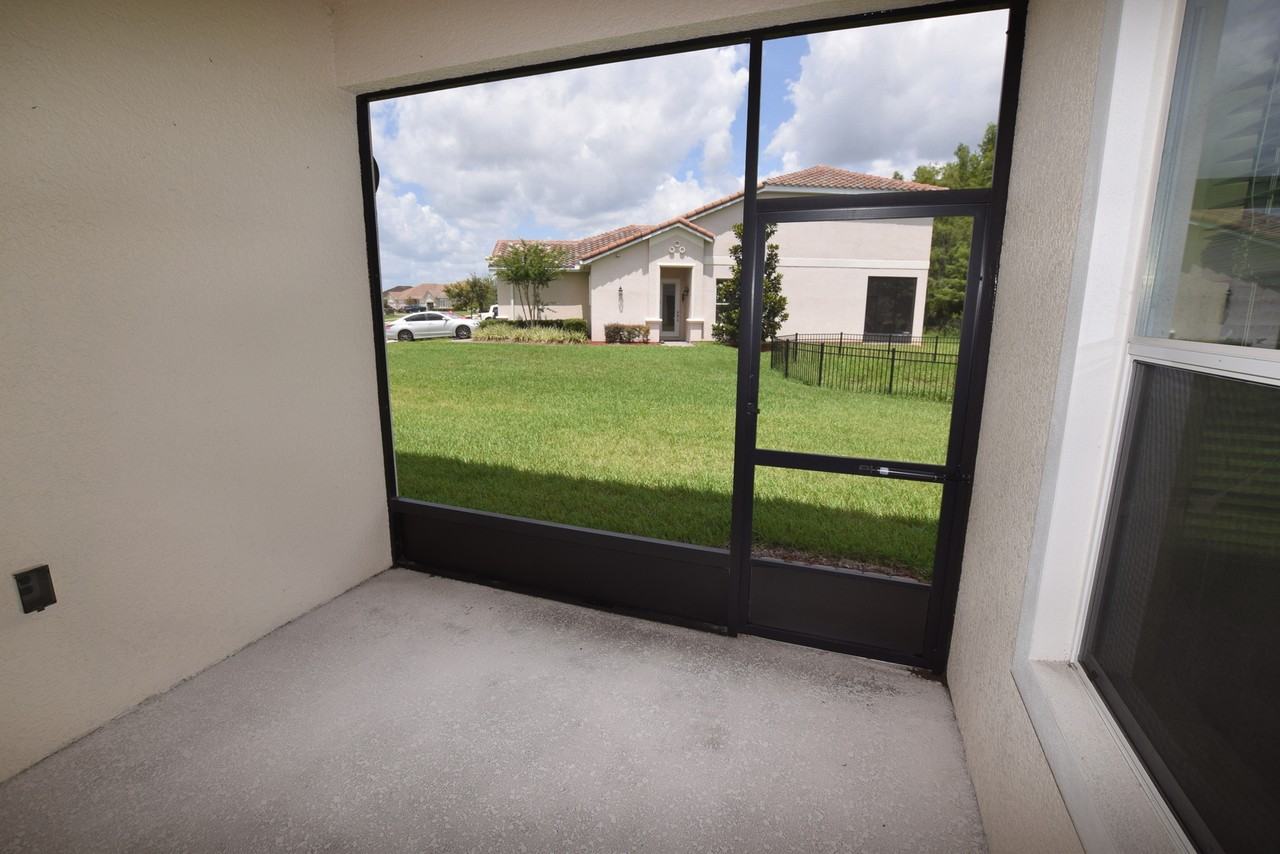 2854 Eastham Ln - Photo 3 of 29