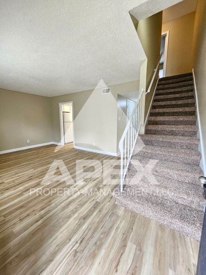 9015 Countryside Ln #A - Photo 3 of 23