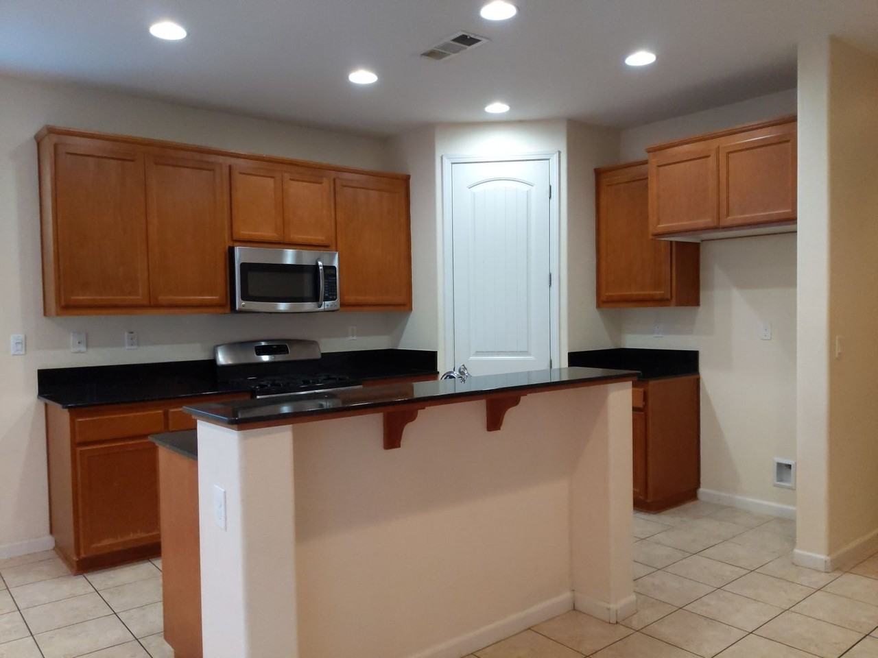 769 Embassy Cir - Photo 3 of 16