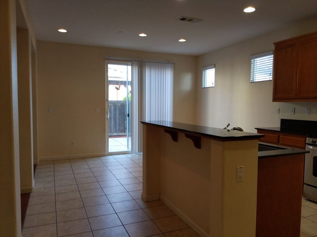 769 Embassy Cir - Photo 6 of 16