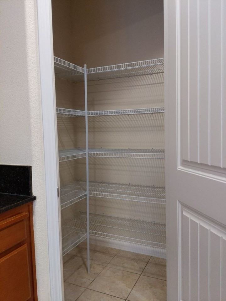 769 Embassy Cir - Photo 7 of 16