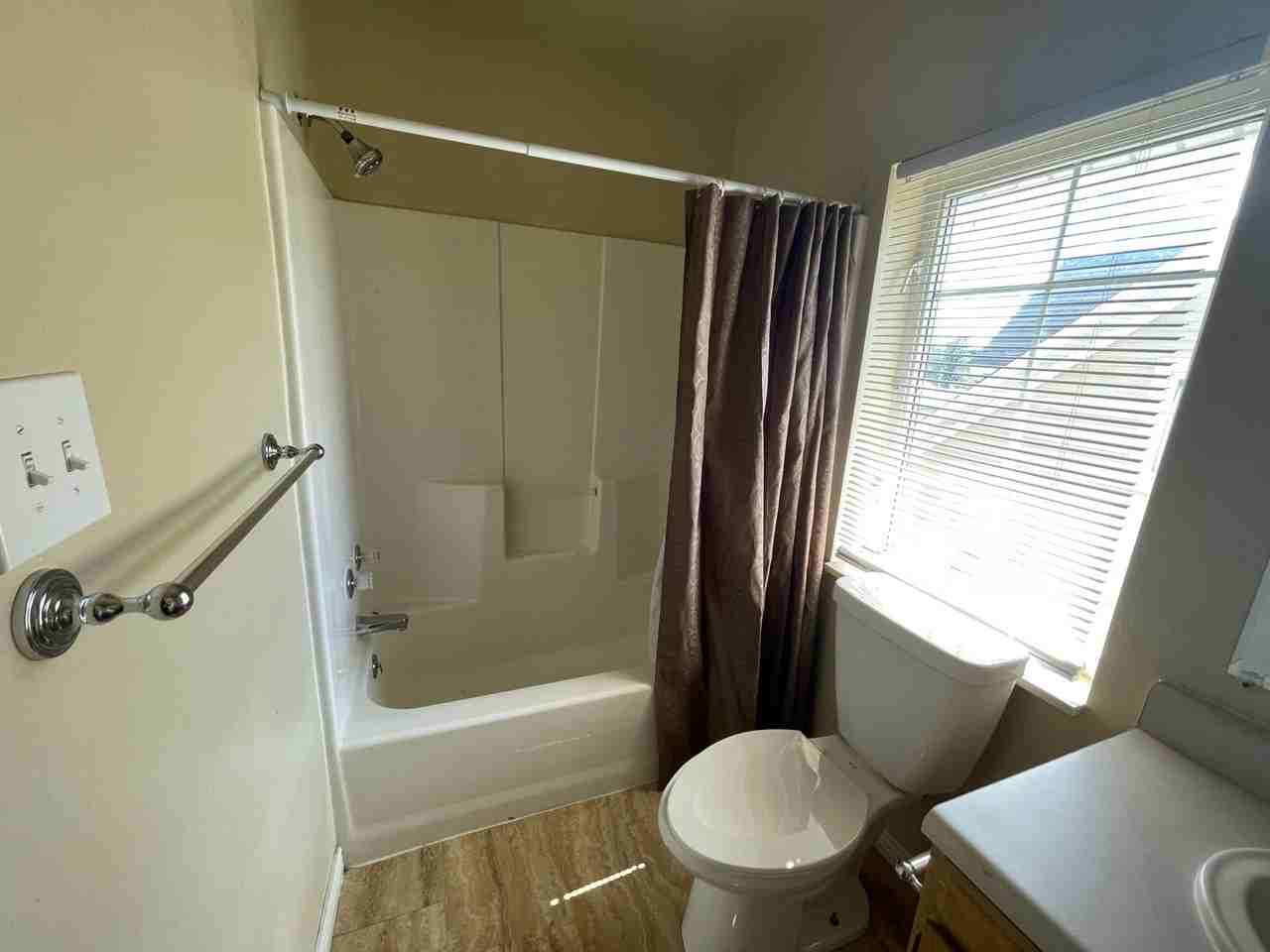 315 Hacienda Ct - Photo 6 of 10