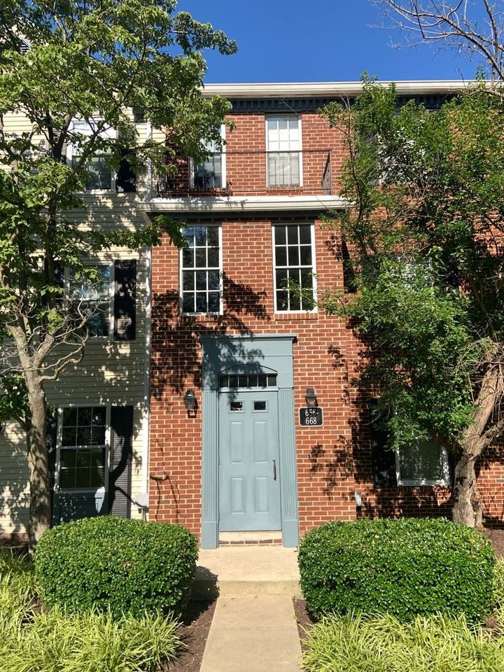 664 Newbridge Ct - Photo 2 of 15