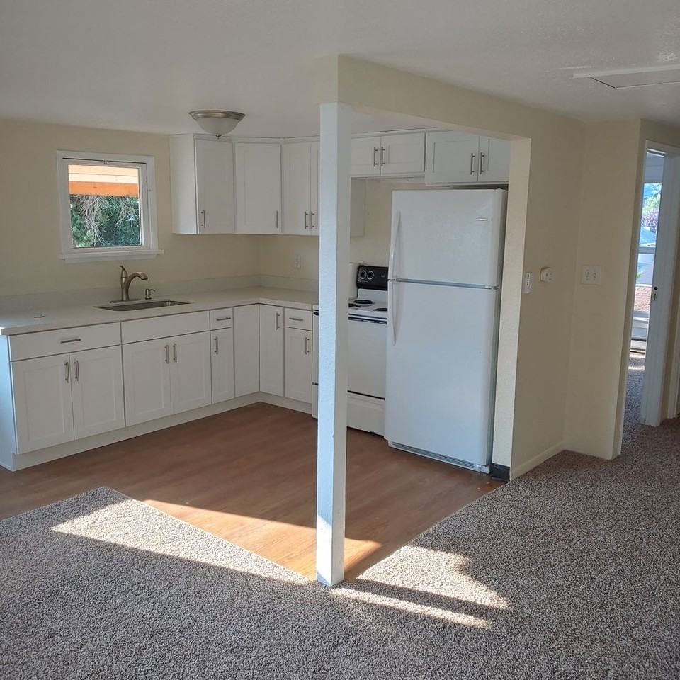 1222 Park Ave #4 - Photo 4 of 15