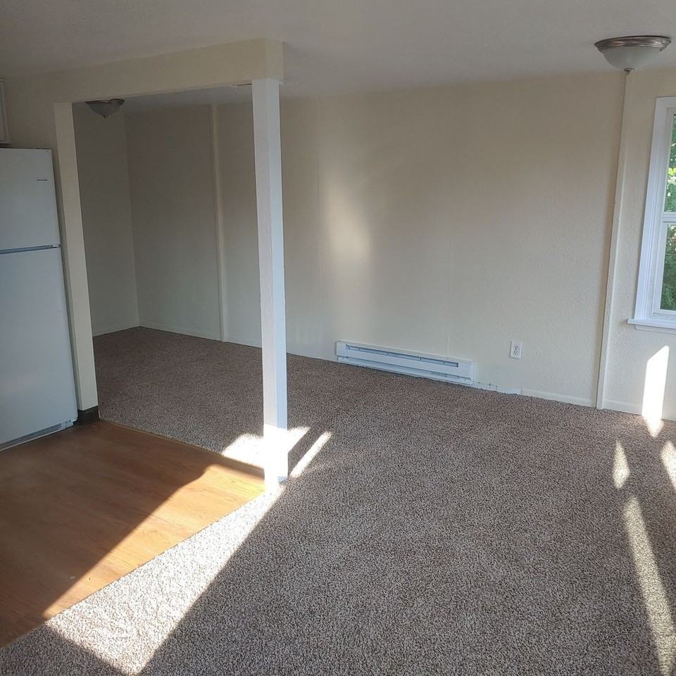 1222 Park Ave #4 - Photo 5 of 15