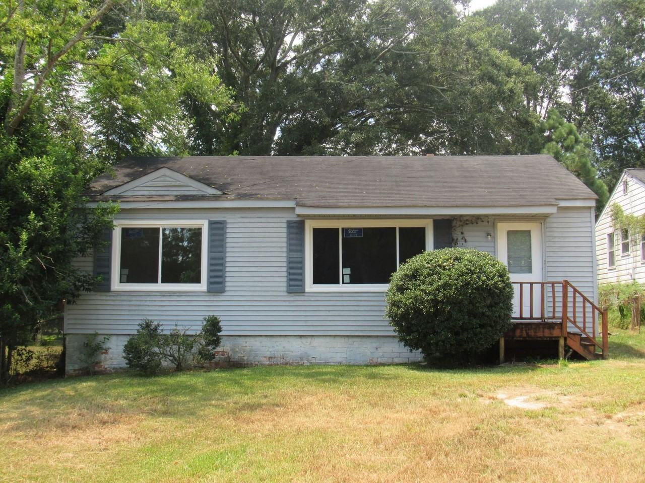 2218 Lindsey Road - Photo 3 of 10