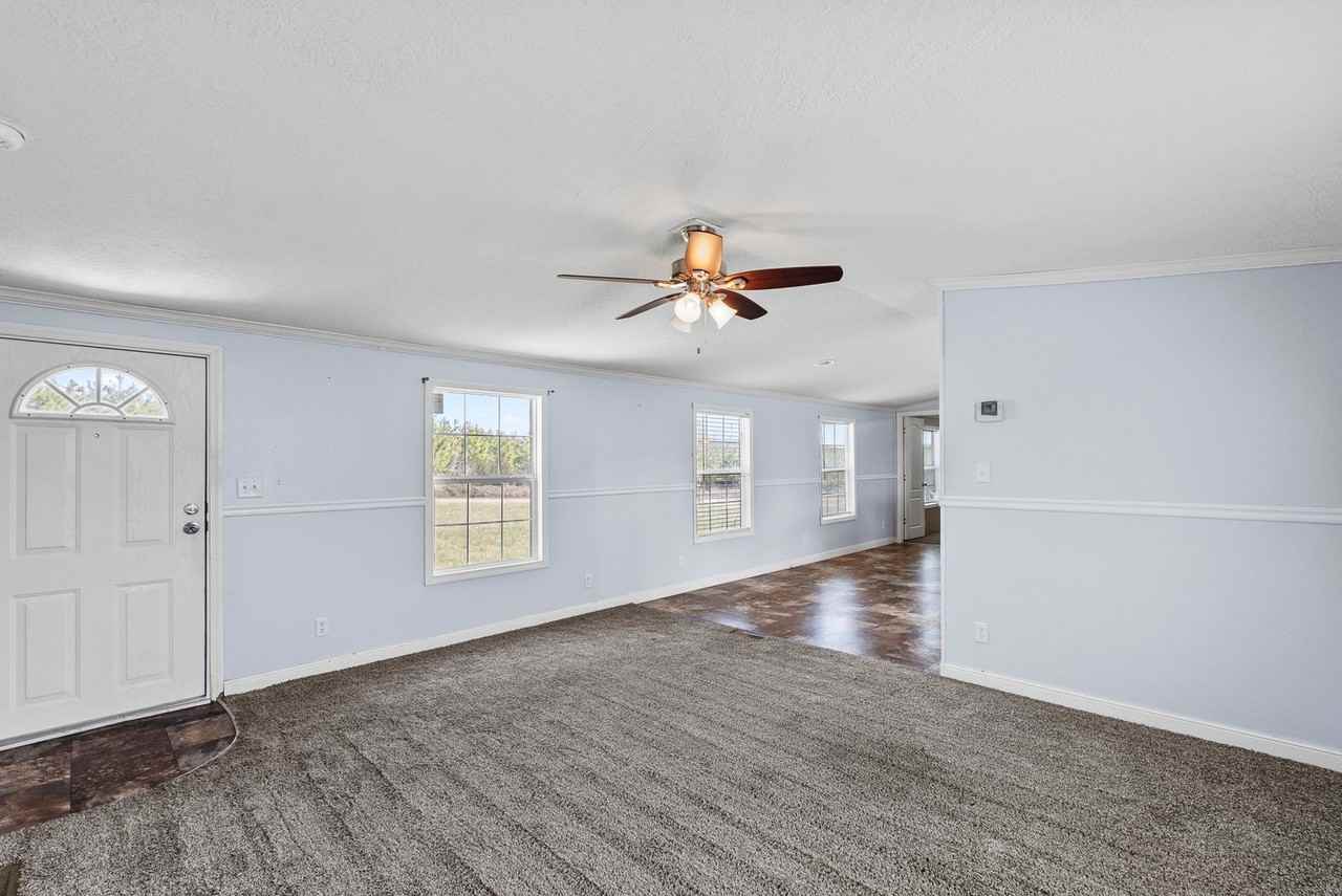 393 Hardtimes Rd - Photo 3 of 27