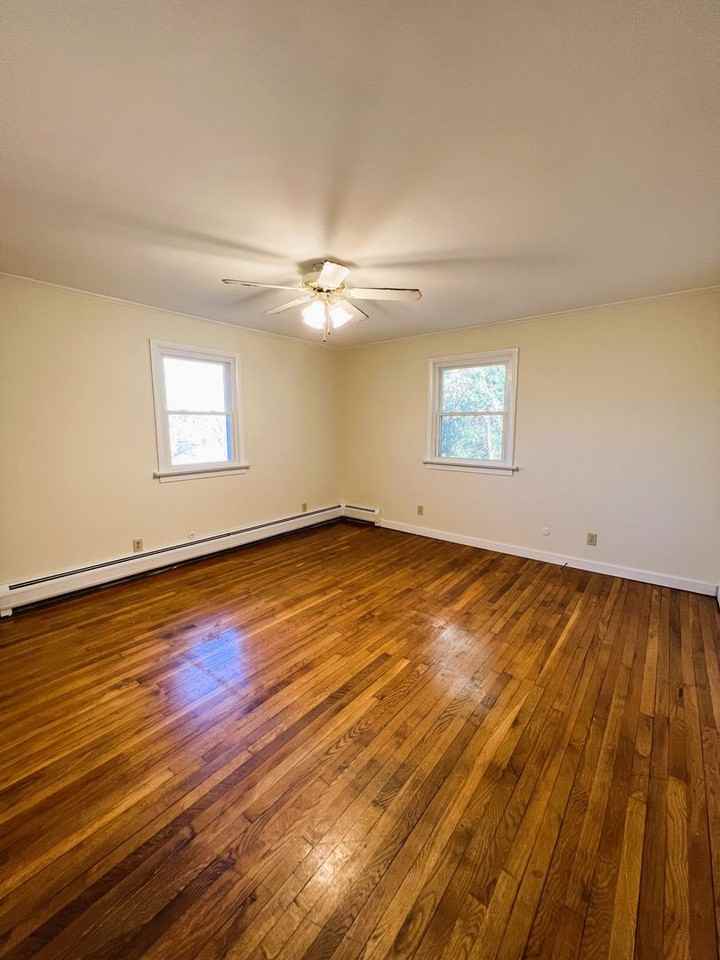 341 Tamarack Rd - Photo 3 of 7