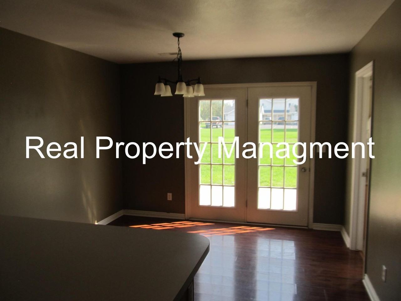 1577 S Talon Dr - Photo 3 of 11