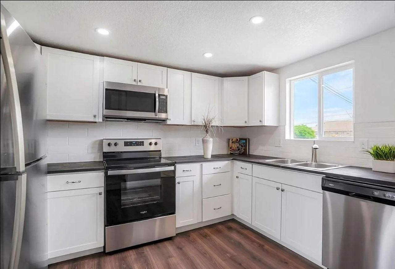 3700 N Jackson St - Photo 5 of 20