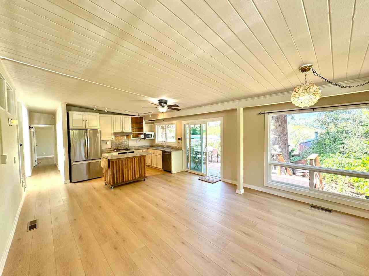 30 S Knoll Rd - Photo 2 of 21