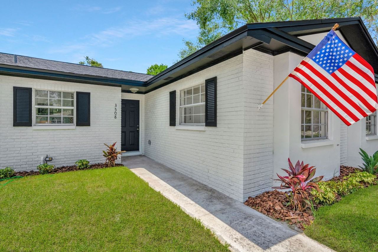 3508 Westfield Drive - Photo 3 of 36