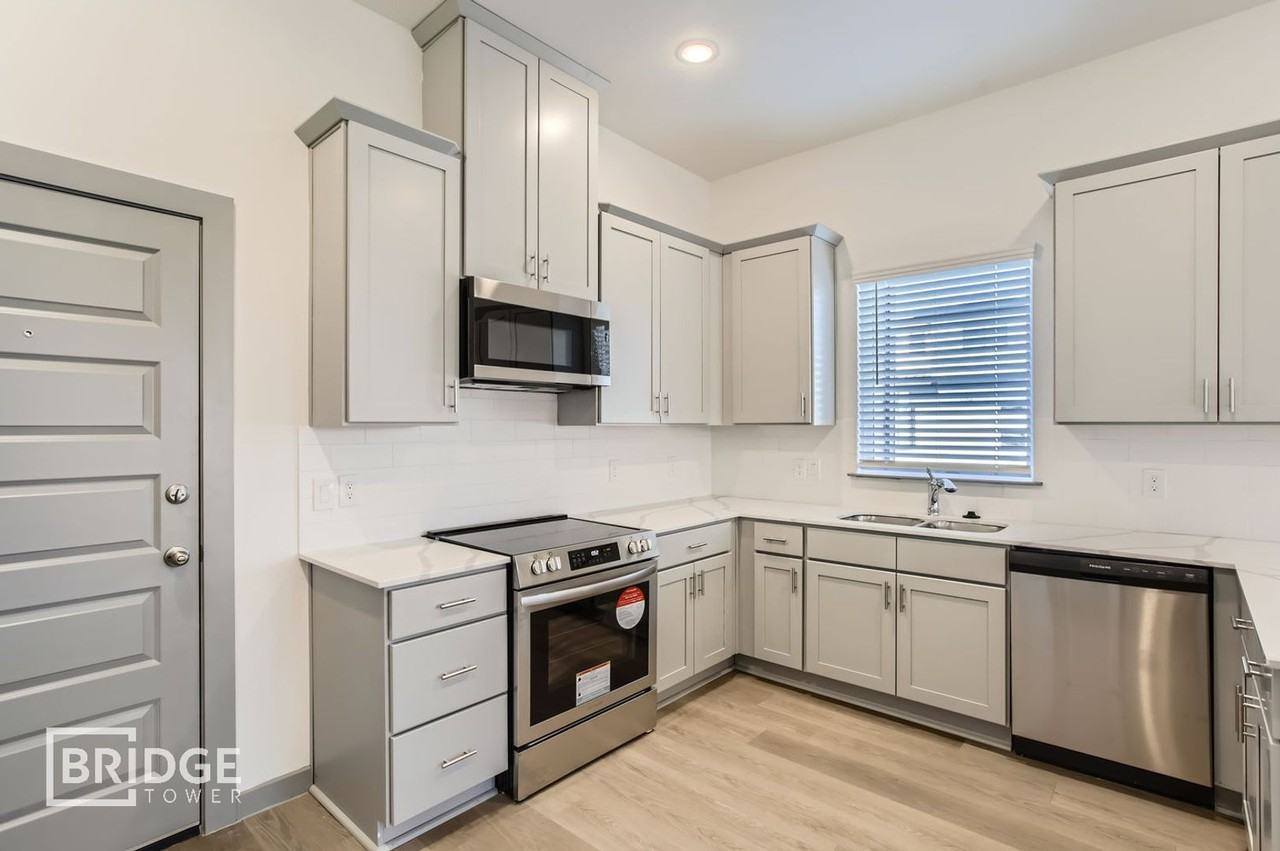 33142 Willow Heights Ln - Photo 6 of 17