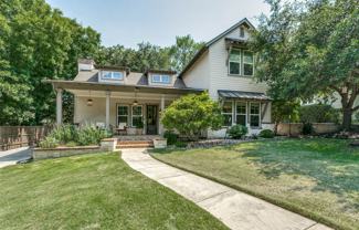 242 E Elmview Pl - Photo 1 of 1