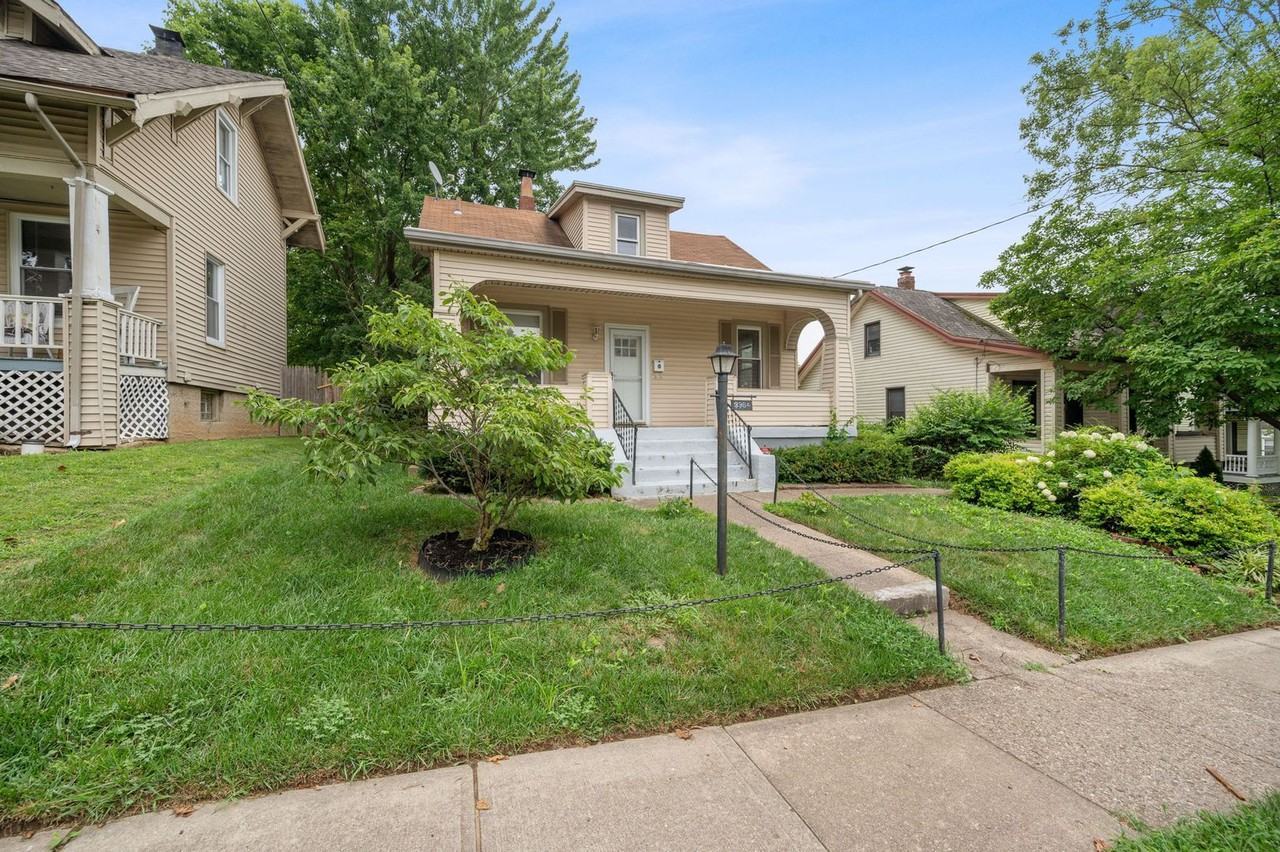 3984 Trevor Ave - Photo 3 of 48