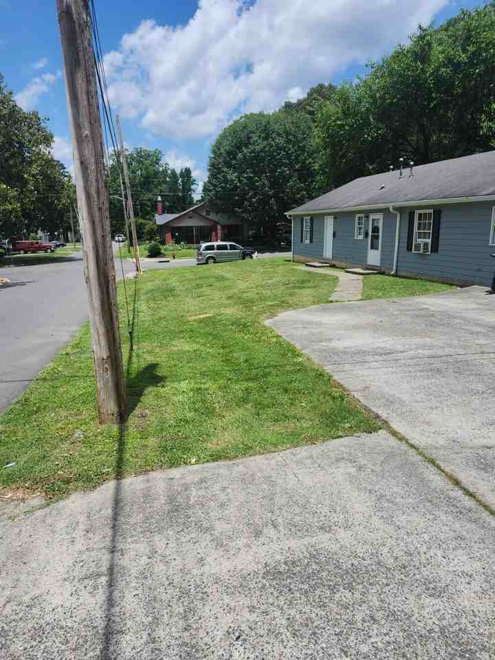 390 N King Street - Photo 2 of 5