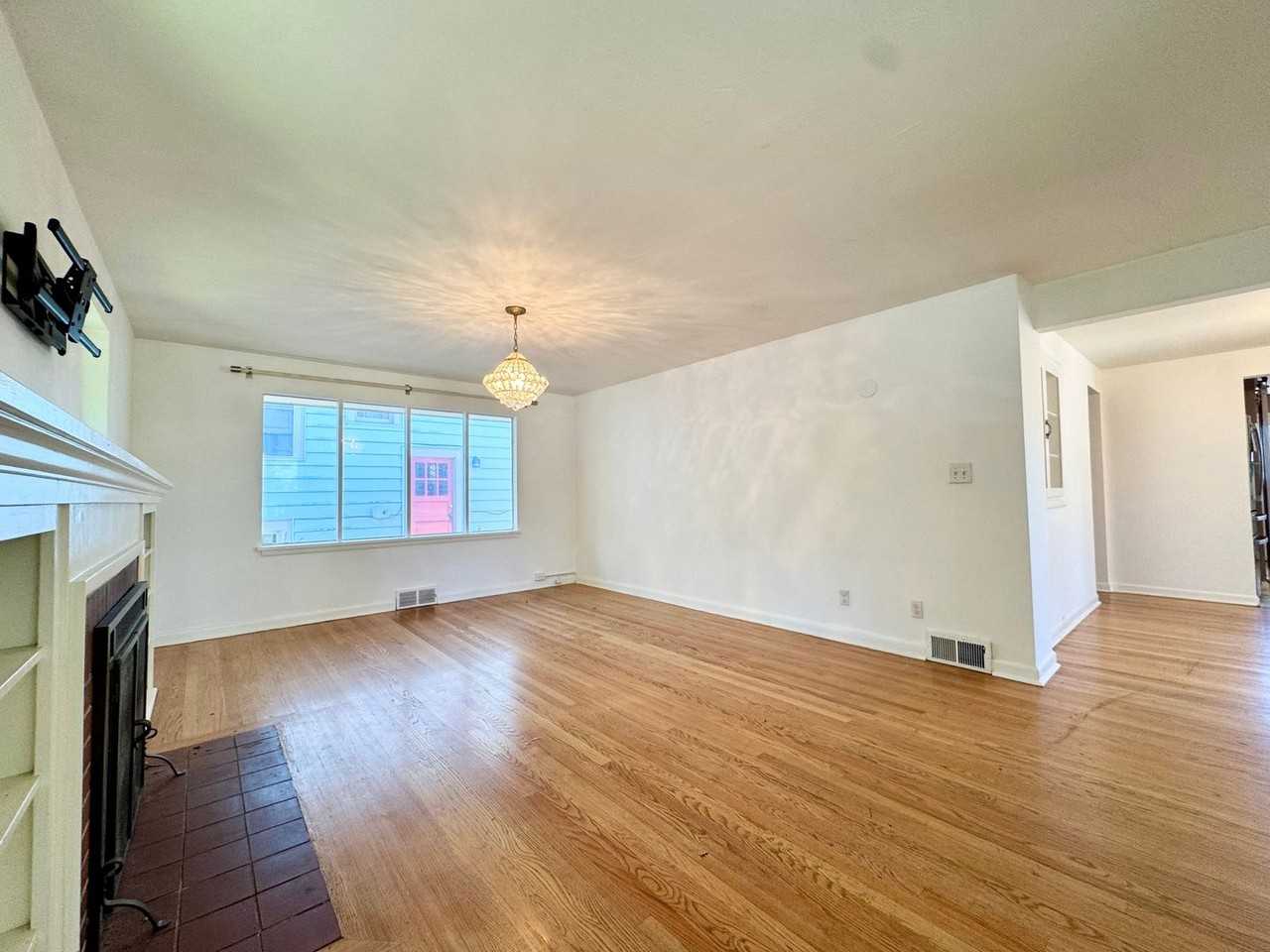 205 Nw 65th St - Photo 2 of 21