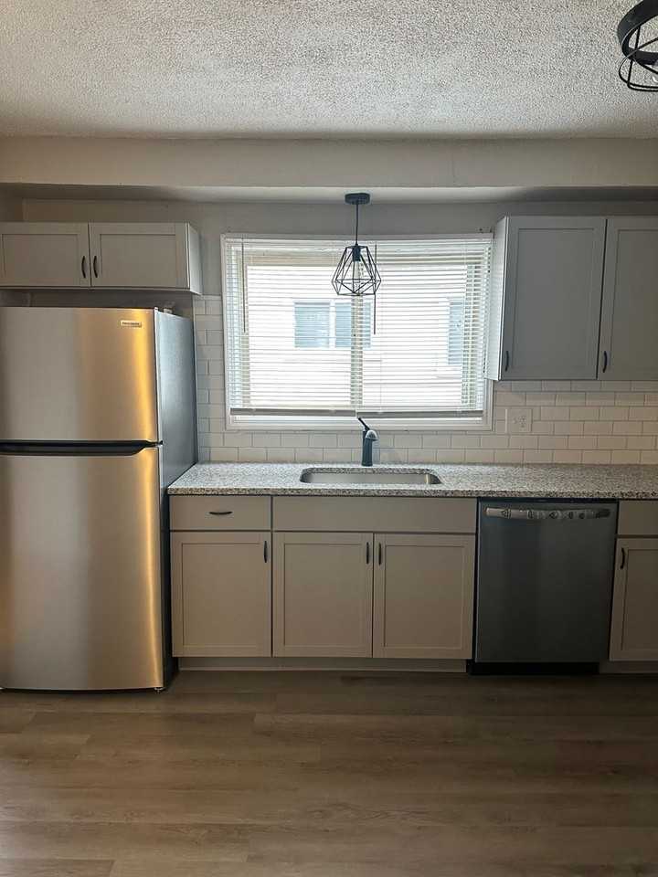 24 W Colgate Ave - Photo 7 of 23