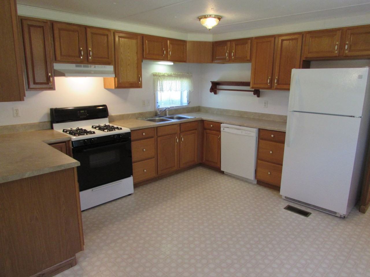 25495 Richard Dr - Photo 2 of 14