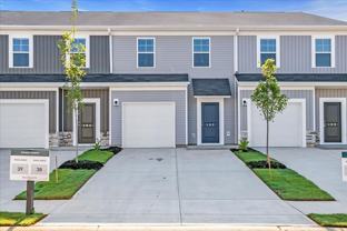 102 Randwick Ln S - Photo 1 of 1