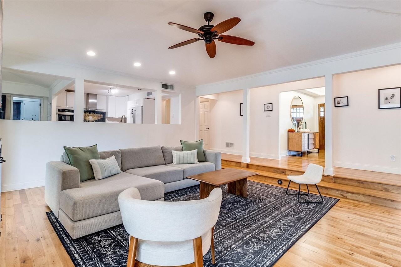 7350 Fieldgate Dr - Photo 3 of 36