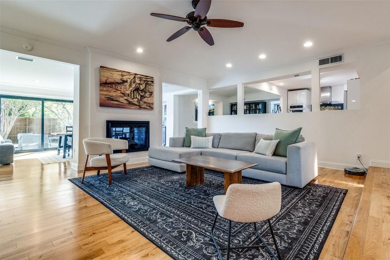 7350 Fieldgate Dr - Photo 5 of 36