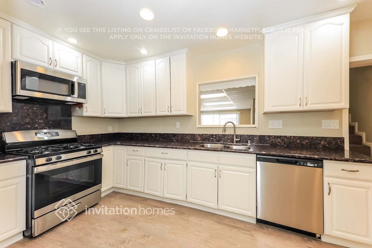 16158 Randall Ave - Photo 7 of 18