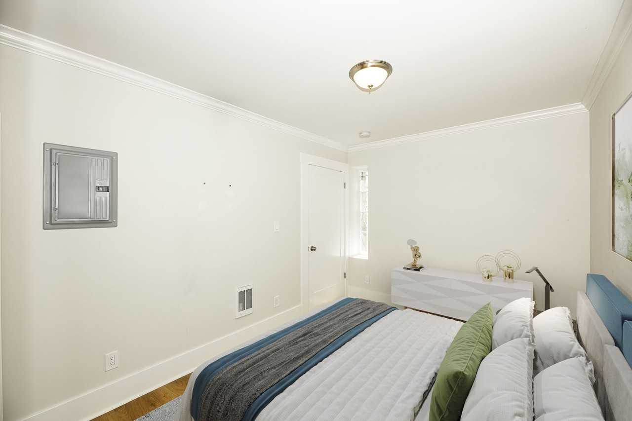 1720 Golden Gate - Photo 7 of 17