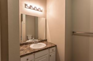 featured image of 923 W Battlefield St