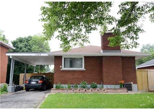 1148 Woodroffe Avenue - Photo 2 of 14