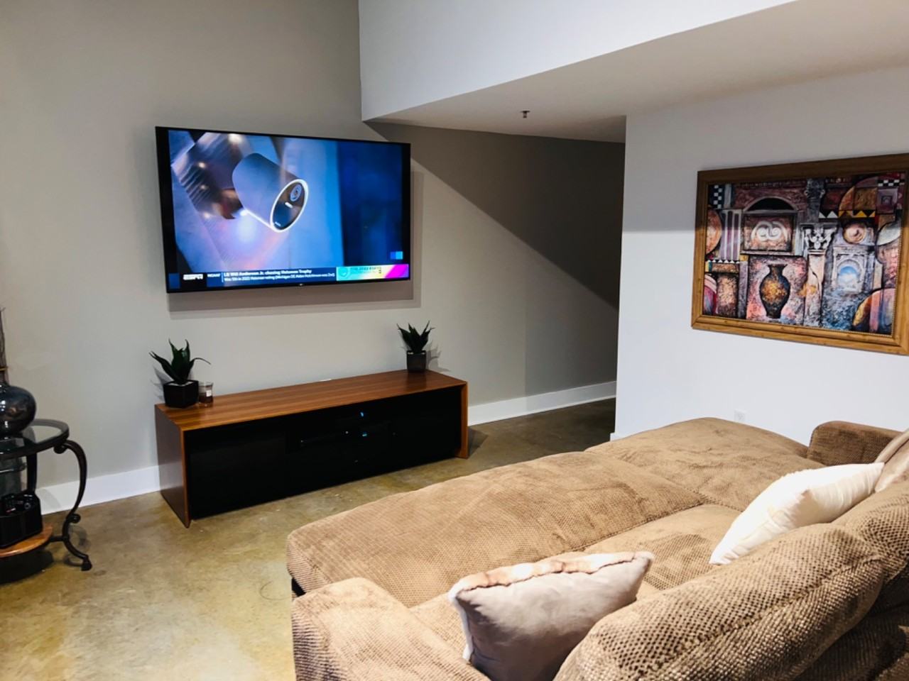 353 W 4th St - Photo 3 of 19