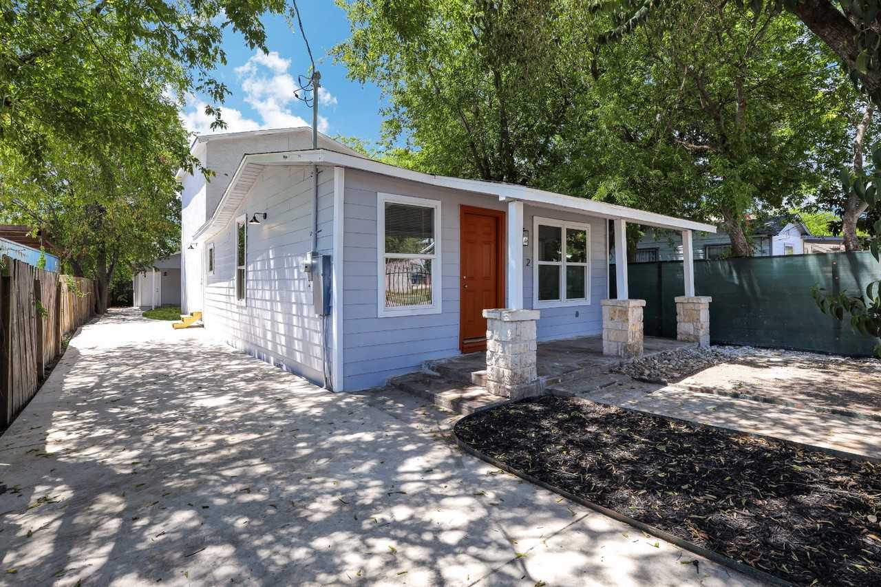 3122 César Chávez - Photo 2 of 3