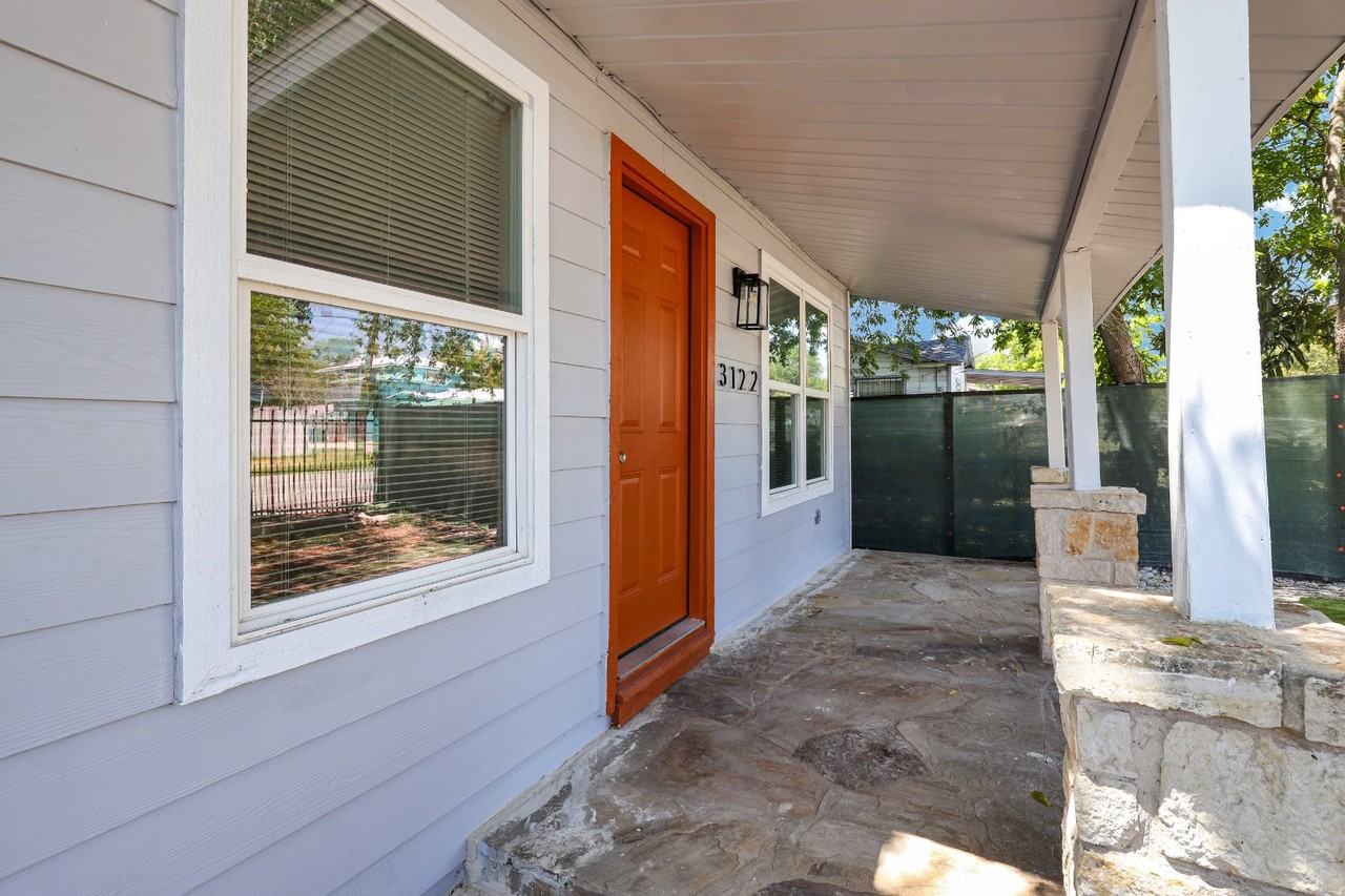 3122 César Chávez - Photo 3 of 3