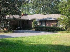 featured image of 121 Woodland Circle