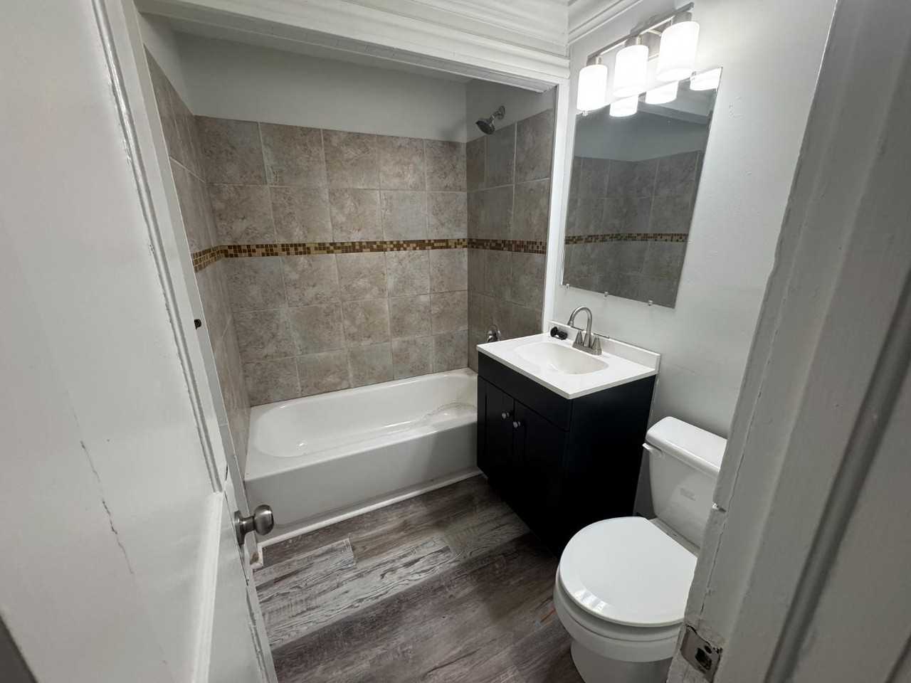 318 Park St - Photo 6 of 19