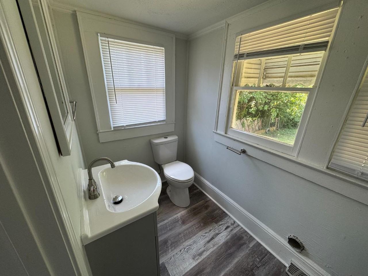 318 Park St - Photo 7 of 19