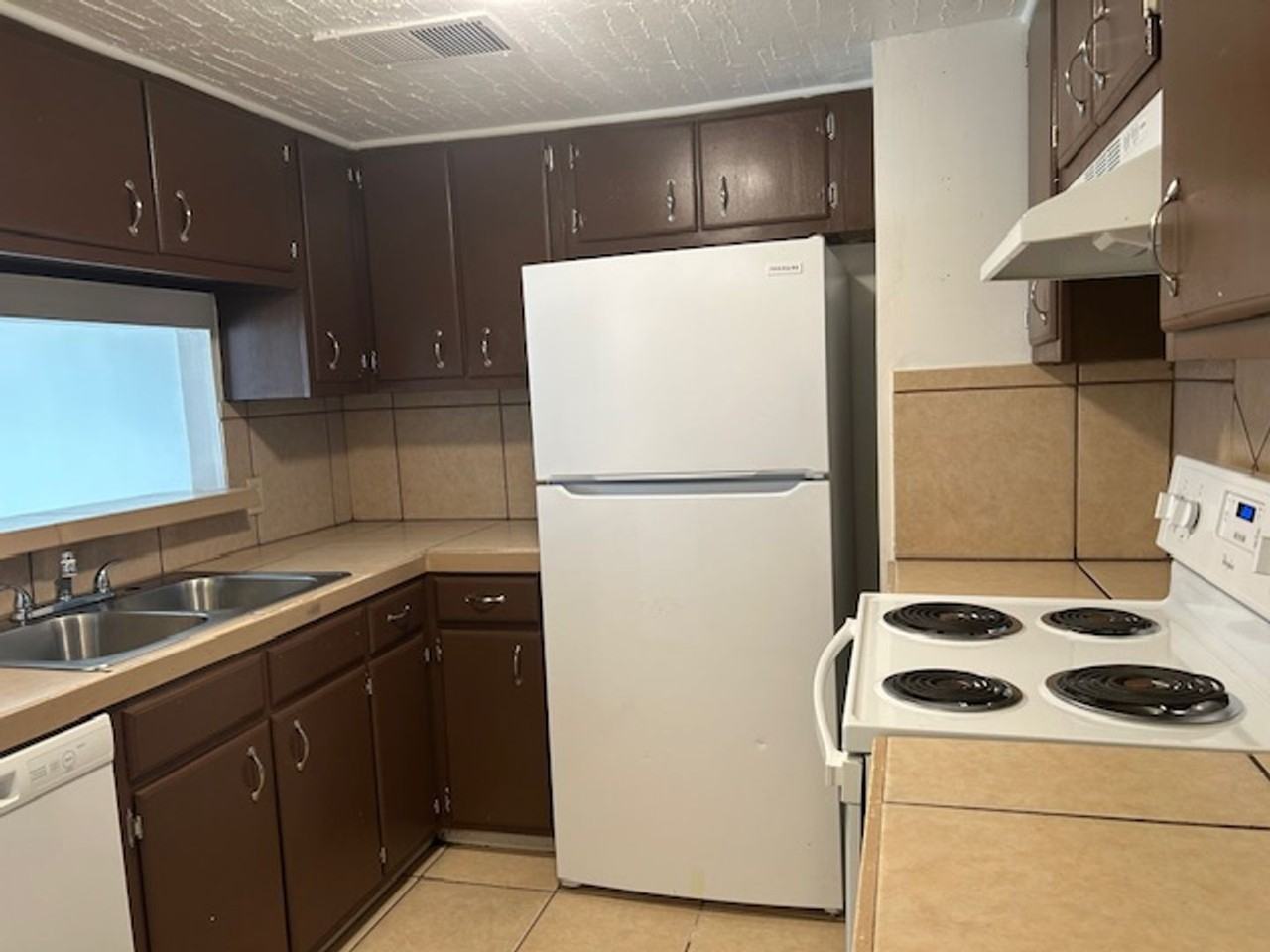 250 Cypress Lane - Photo 2 of 30