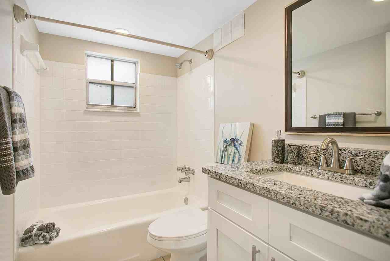 The Rosewood Apartments | 1 & 2 Bedroom Apartments in Leesburg, FL - Photo 6 of 17