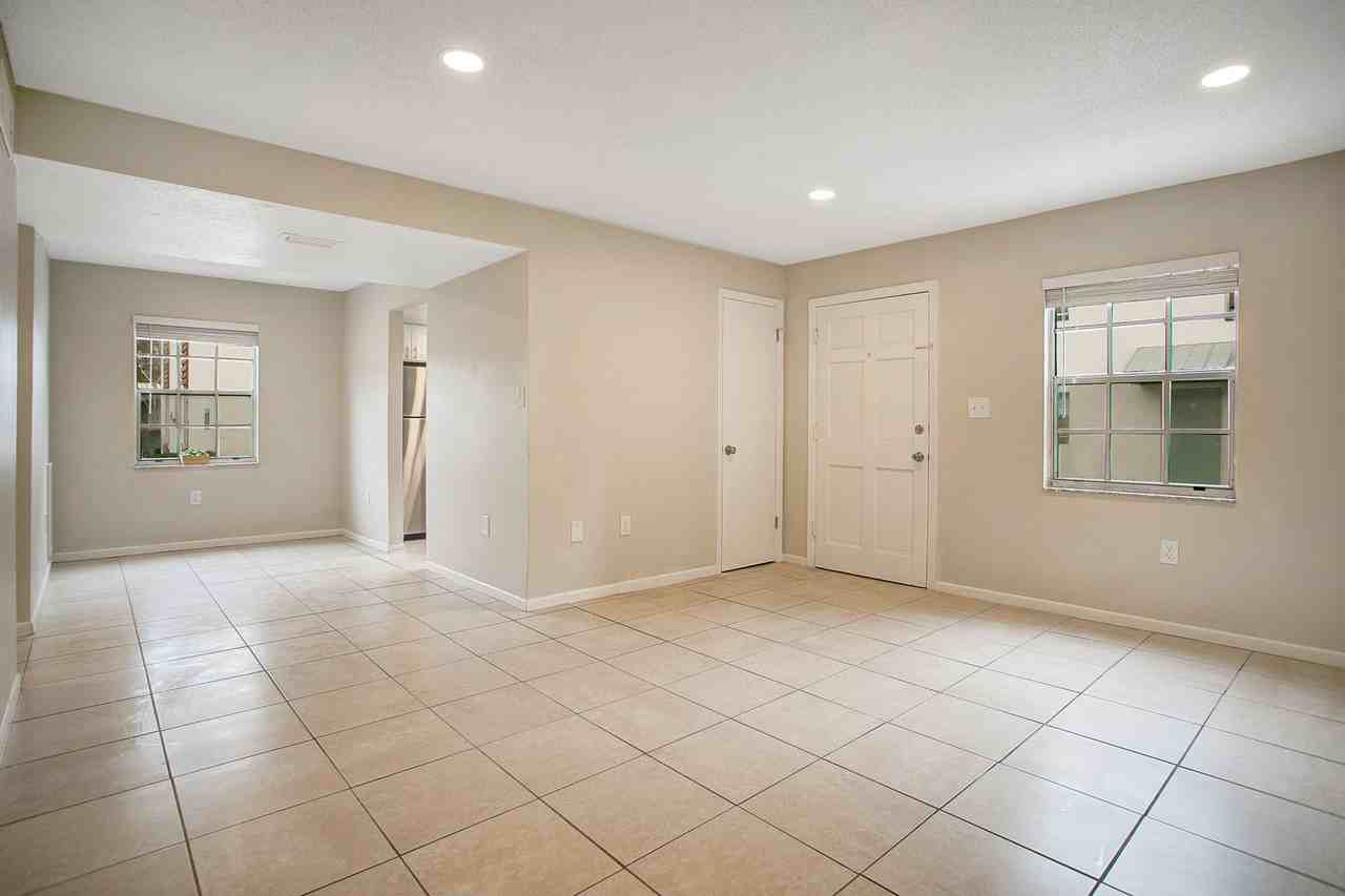 The Rosewood Apartments | 1 & 2 Bedroom Apartments in Leesburg, FL - Photo 7 of 17