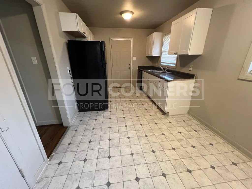 3301 Beck St - Photo 2 of 16