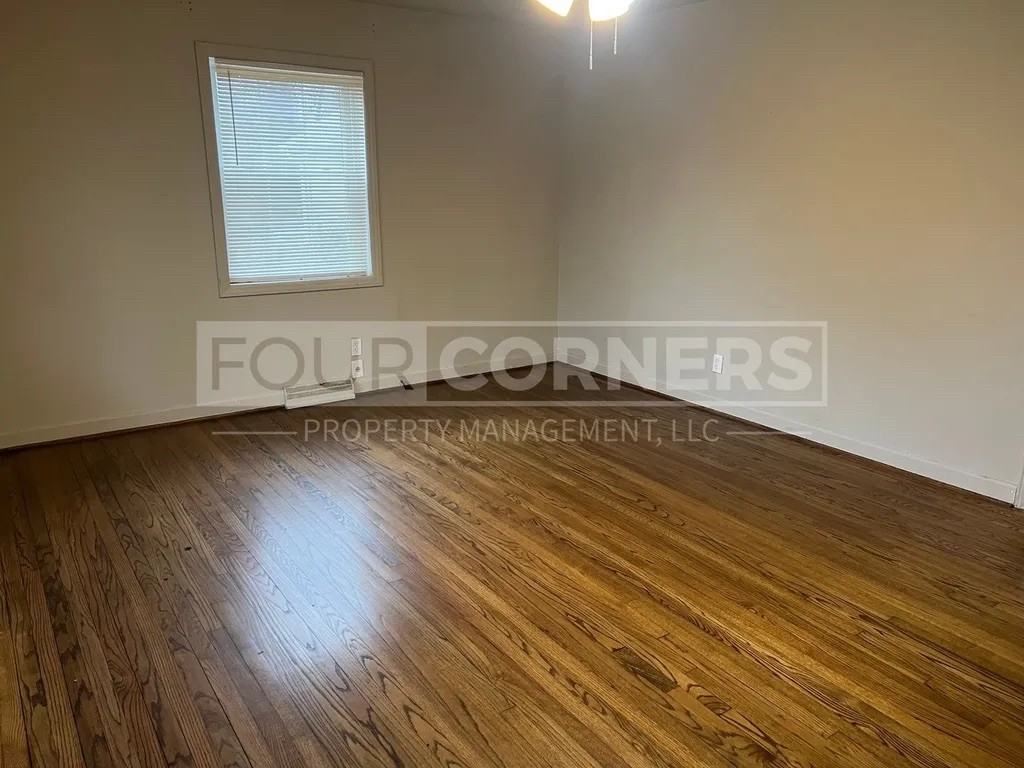3301 Beck St - Photo 4 of 16