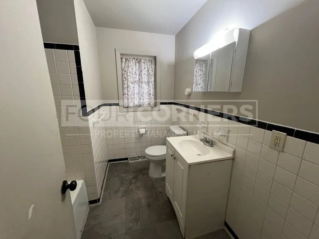 3301 Beck St - Photo 6 of 16
