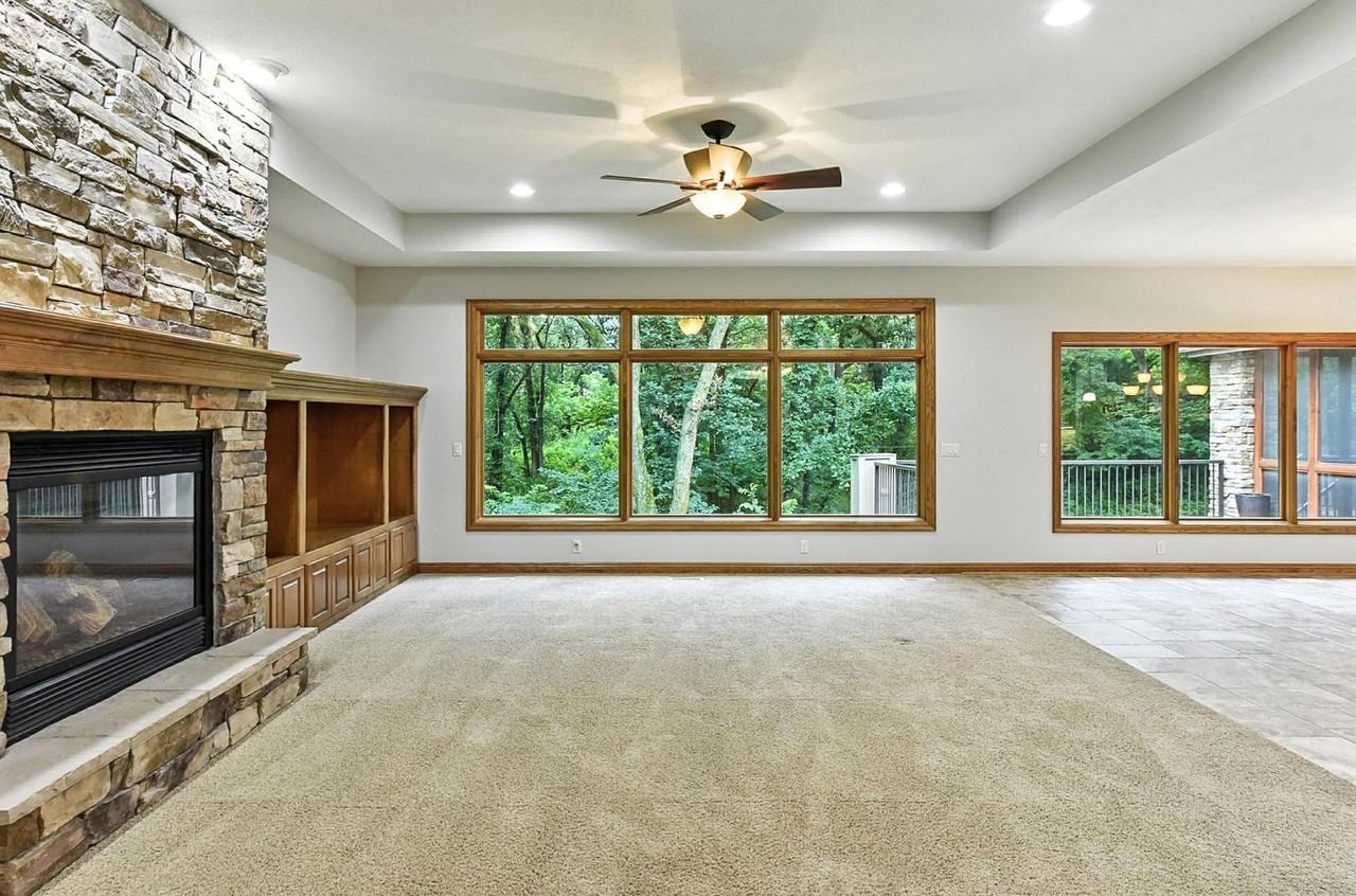 5016 S 237th Cir - Photo 3 of 49